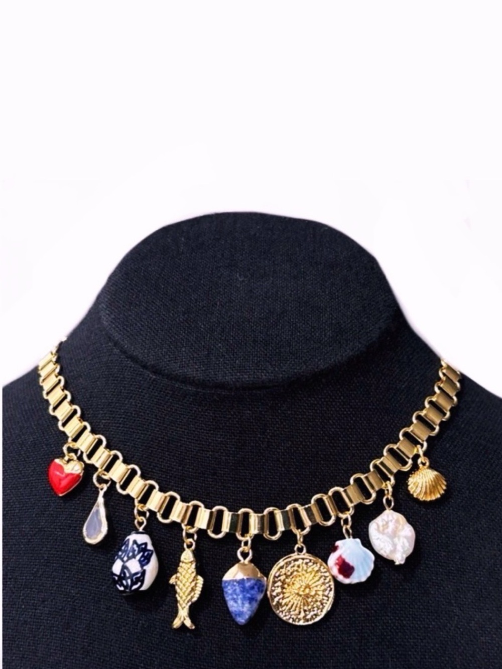 NWT ⚜️💙⚜️ Piper K Gorgeous Gold Tone Multi Charm Necklace